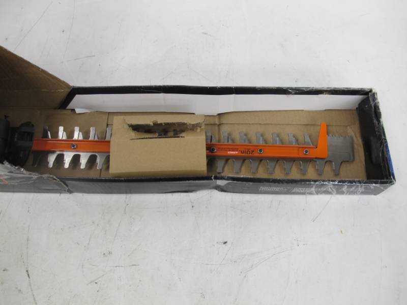 lot 2 image: BLACKDECKER 20 in. 3.8-Amp Corded Electric Hedge Trimmer - Works