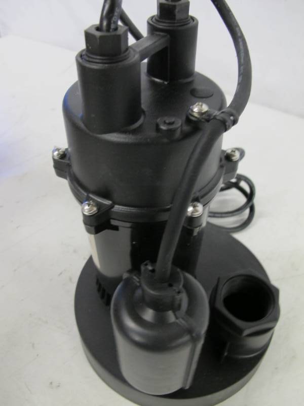 lot 157 image: Everbilt 13 HP Aluminum Submersible Sump Pump with Tether
