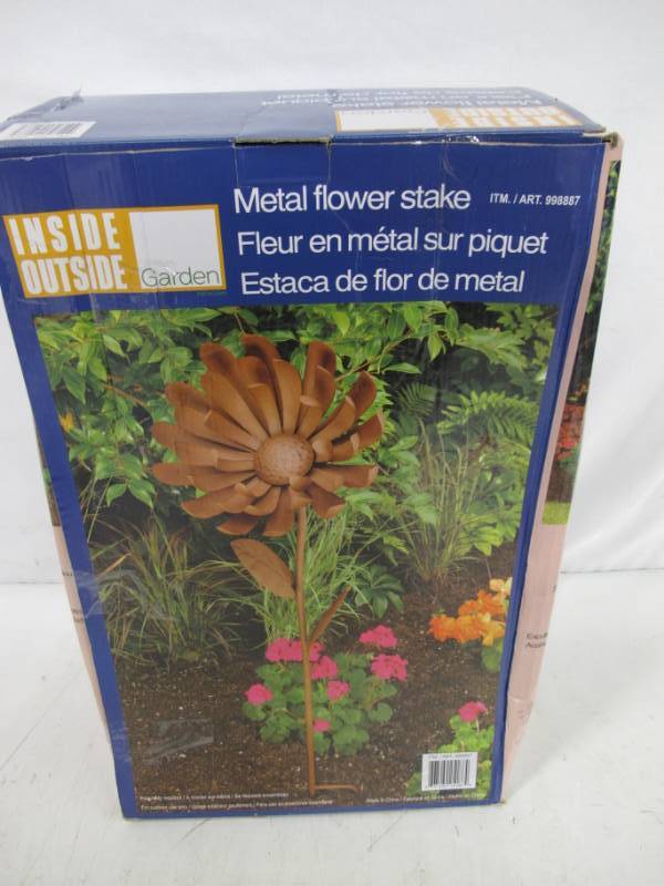 lot 174 image: Inside Outside Garden Ornamental Metal Flower Stake - NEW