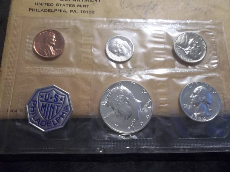lot 61 image: 1964 US  Uncirculated Mint Set