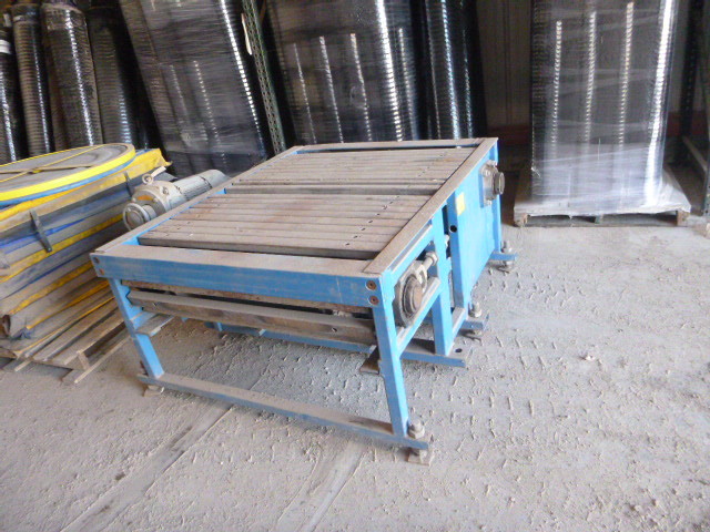 Slat Conveyor with Drive
