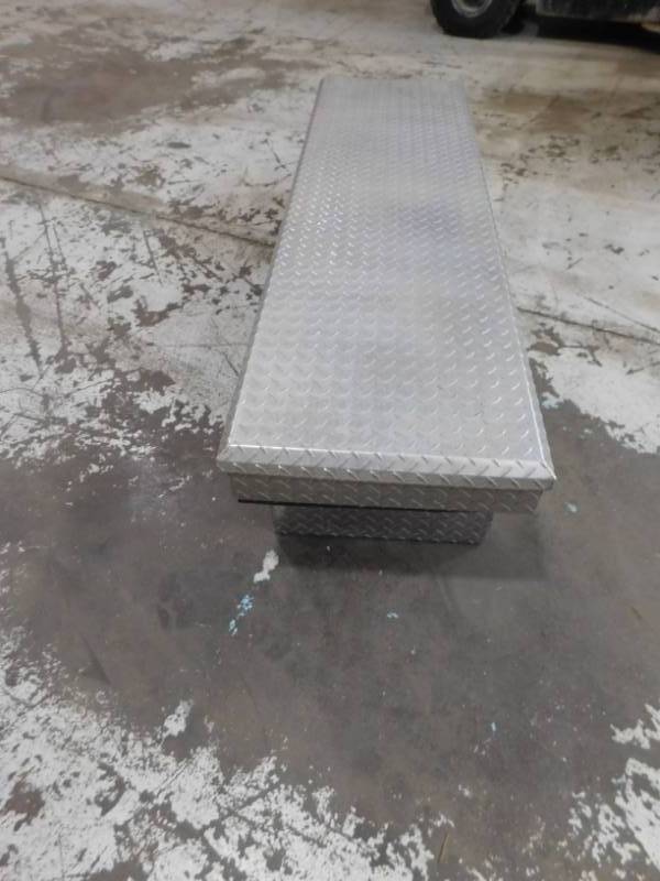 lot 19 image: Aluminum Truck Tool Box #1