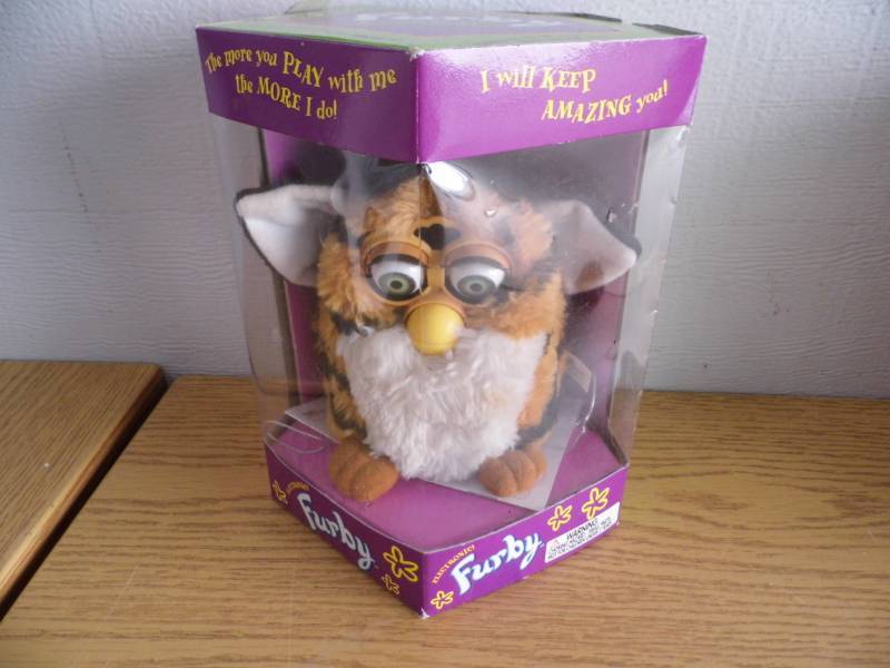 lot 9 image: Furby