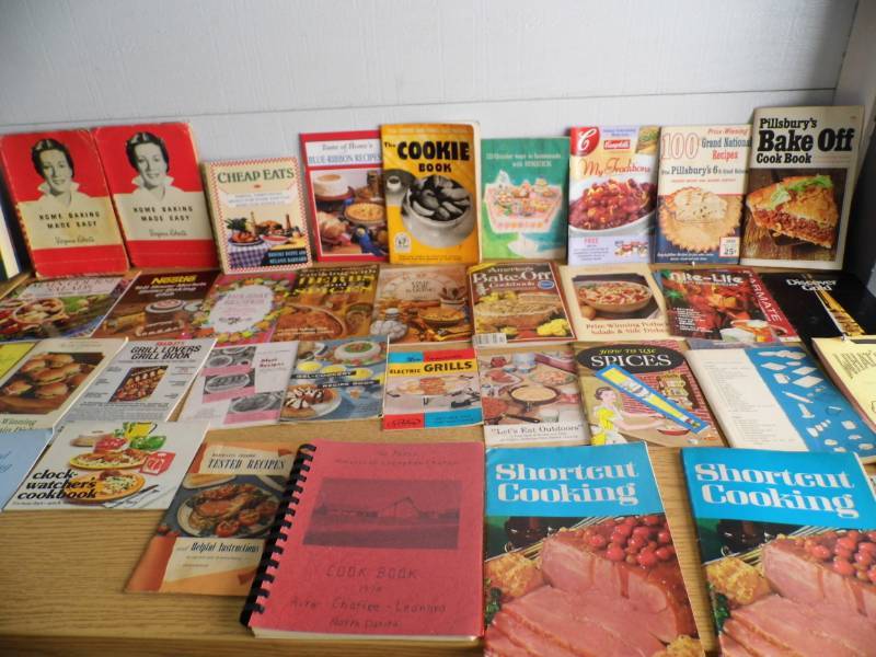 lot 12 image: Cookbooks