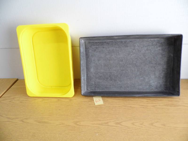 lot 62 image: Metal Tray - Plastic Tray
