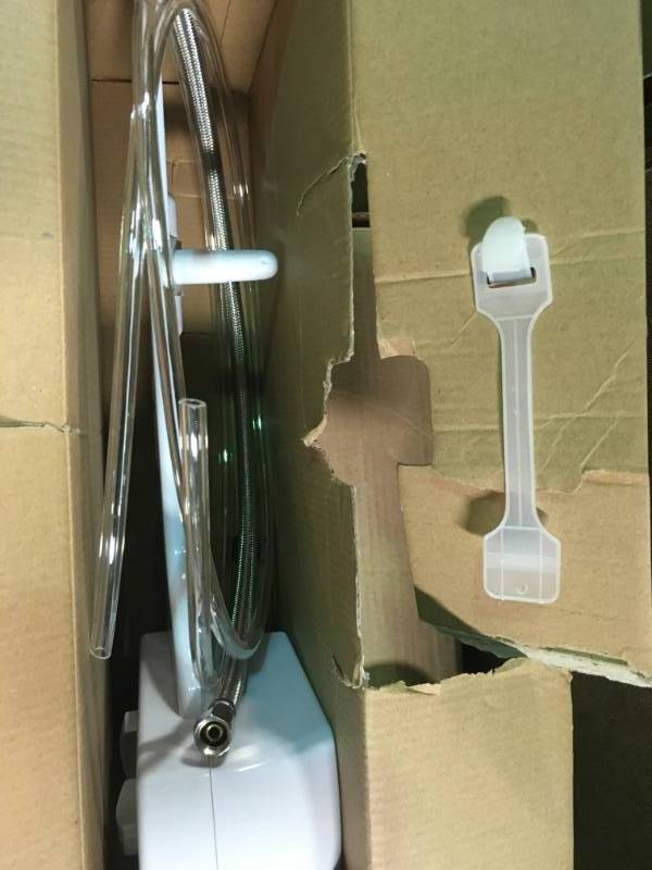 lot 51 image: Lasko 20 in. Box Fan in good condition