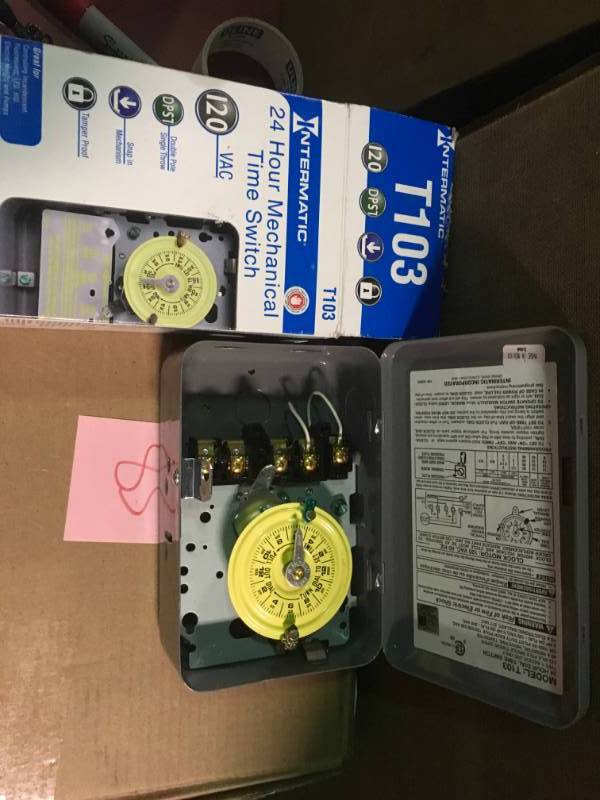 lot 85 image: Intermatic T100 Series 40 Amp 24-Hour Indoor Mechanical Timer with Double Pole Single Throw Switching 120 VAC, Gray in good condition