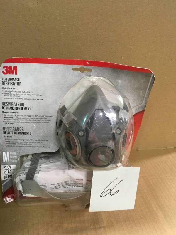 lot 66 image: 3M Medium Professional Multi-Purpose Respirator in good condition