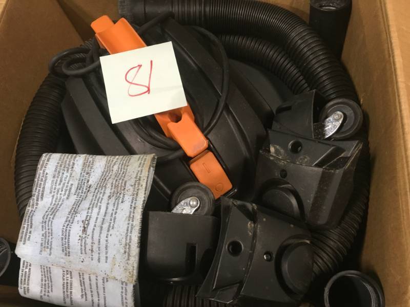lot 81 image: RIDGID 6 Gal. 3.5-Peak HP NXT WetDry Vac in good condition