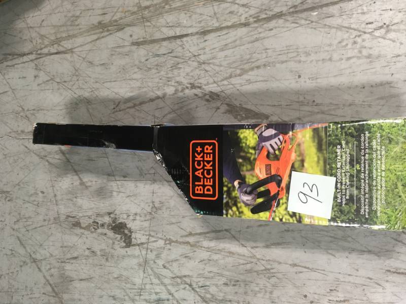 lot 93 image: BLACKDECKER 22 in. 4.0 Amp Corded Electric Hedge Trimmer in good condition