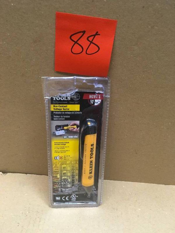 lot 88 image: Klein Tools Non-Contact Voltage Tester  in good condition