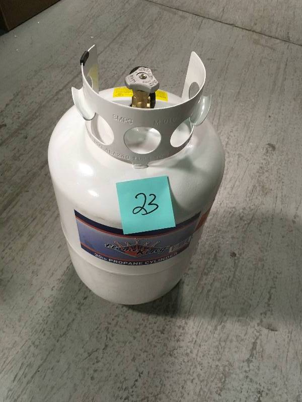 lot 23 image: Flame King 30 lbs. Empty Propane Cylinder with Overfill Protection Device Valve  in good condition