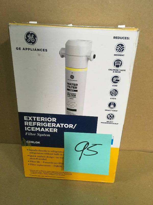lot 95 image: GE In-line Water Filtration System for Refrigerators or Icemakers  in good condition