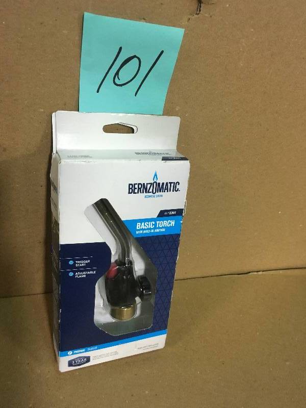 lot 101 image: Bernzomatic WT2301 Self-Igniting Basic Torch Head  in good condition