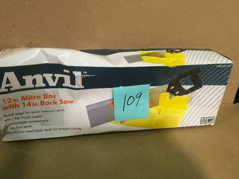 lot 109 image: HDX 11 in. Miter Box with Saw Included  in good condition