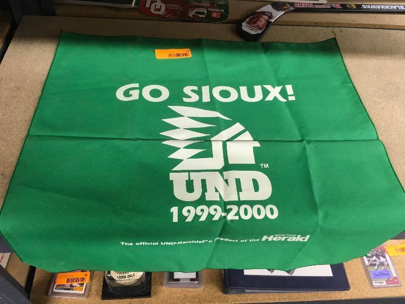 UND Sioux 1999-2000 Hankey