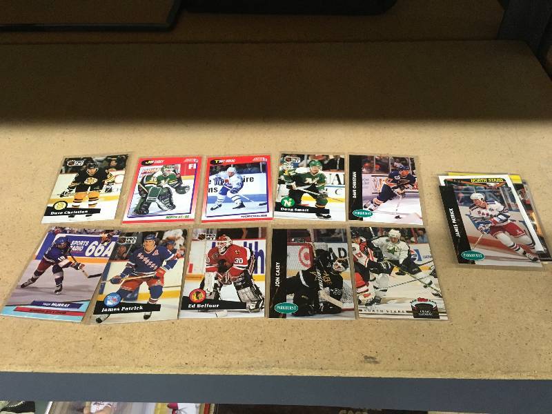 UND Alumni Hockey Cards