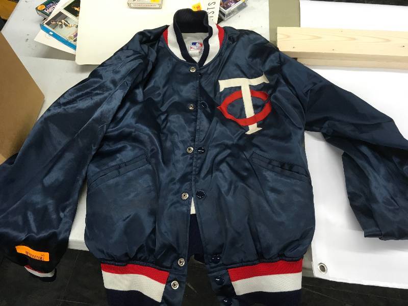 Minnesota Twins Jacket Size M