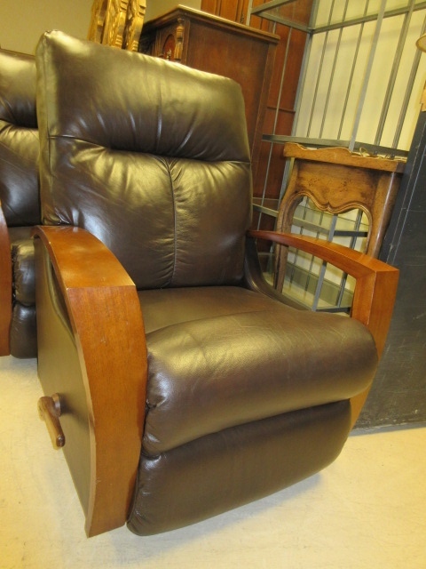 lot 114 image: LA Z BOY LEATHER AND WOOD ROCKER RECLINER