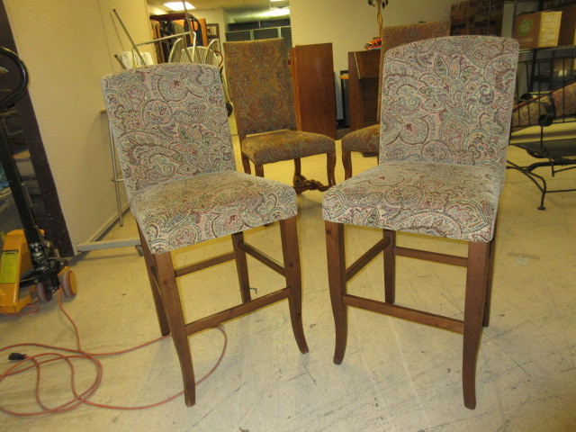 lot 118 image: TAPESTRY COUNTER STOOLS