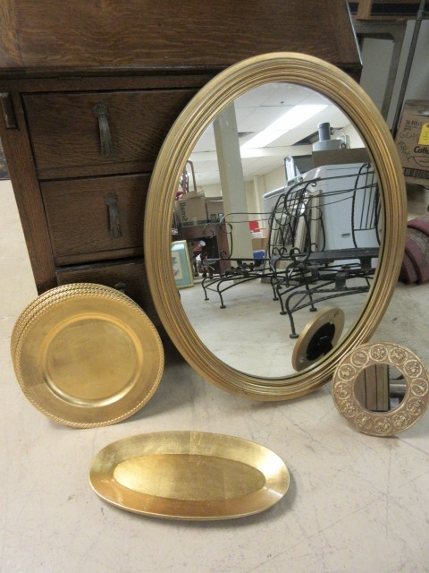 lot 129 image: GOLDEN MIRROR AND HOME DECOR