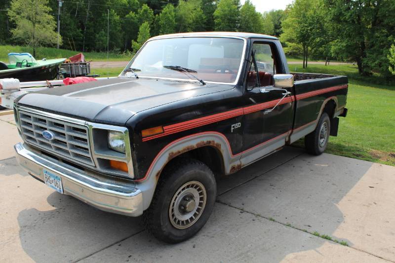 lot 125 image: 1984 Ford F-150 2-Door Cab Pickup