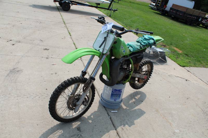 lot 153 image: Kawasaki Uni-Trak KX Dirt Bike