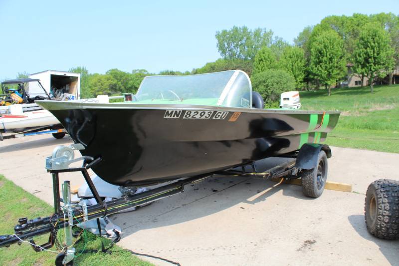 lot 127 image: 2-Seat Speed Boat with Johnson 55 Outboard Motor and Single-Axle Trailer