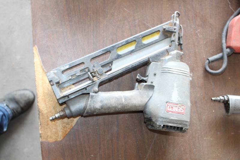 lot 163 image: Senco Pneumatic Nailer