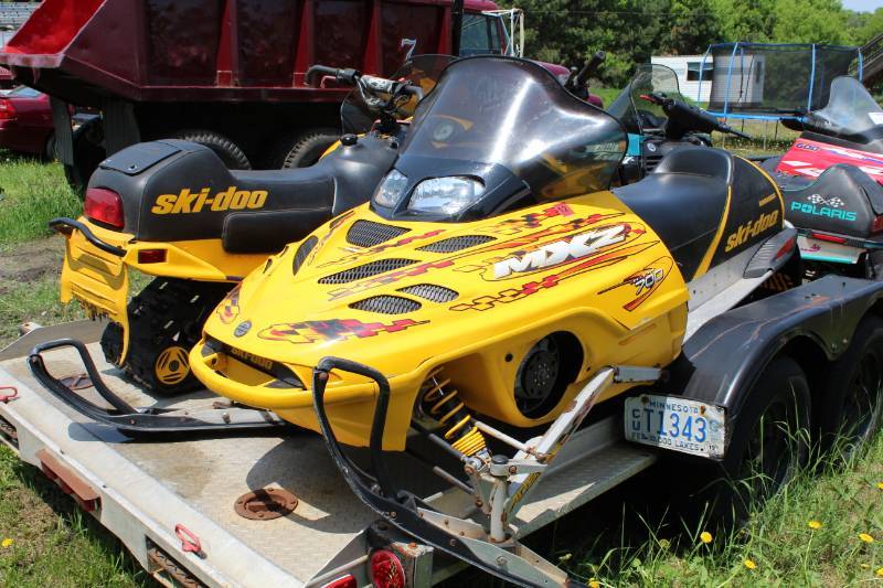 lot 137 image: Bombardier Ski-doo MXZ Rotax 700 Trail Snowmobile