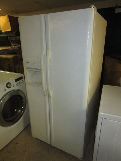 lot 303 image: KENMORE SIDE BY SIDE REFRIGERATOR
