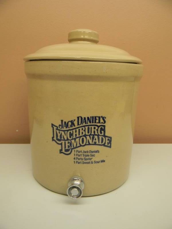 lot 20 image: VINTAGE 2 GALLON JACK DANIELS CROCK - SEE PICTURES