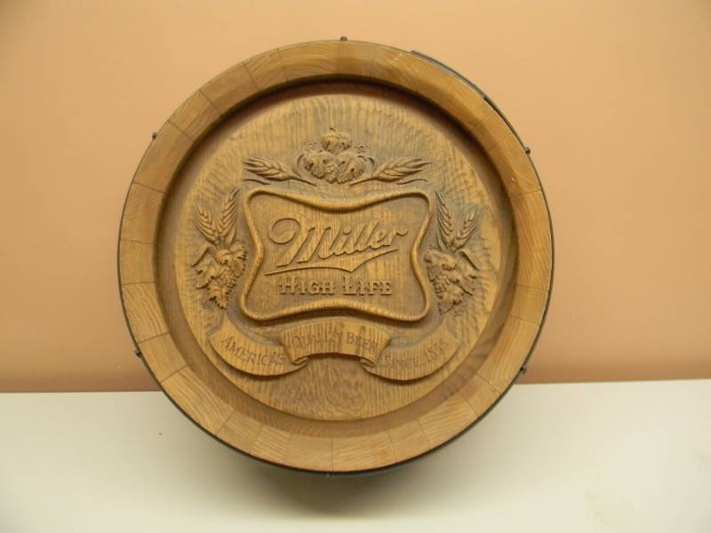 lot 21 image: VINTAGE MILLER BEER BARREL END BAR SIGN - SEE PICTURES