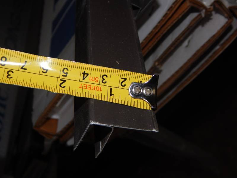 lot 51 image: Mocha reversible F channel soffit starter