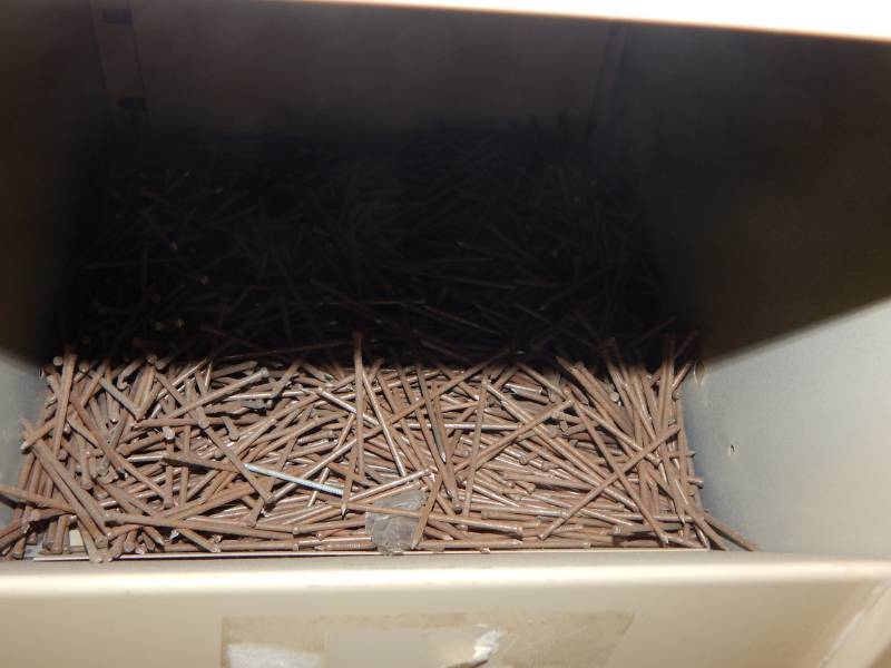 lot 99 image: 16d galvanized casing nails