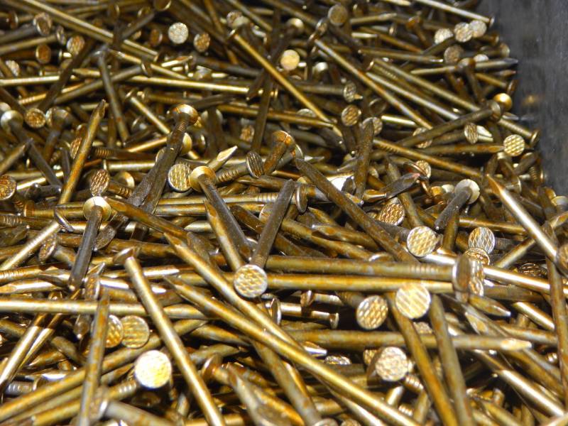 lot 123 image: 16d Cement Coated Sinker Nails