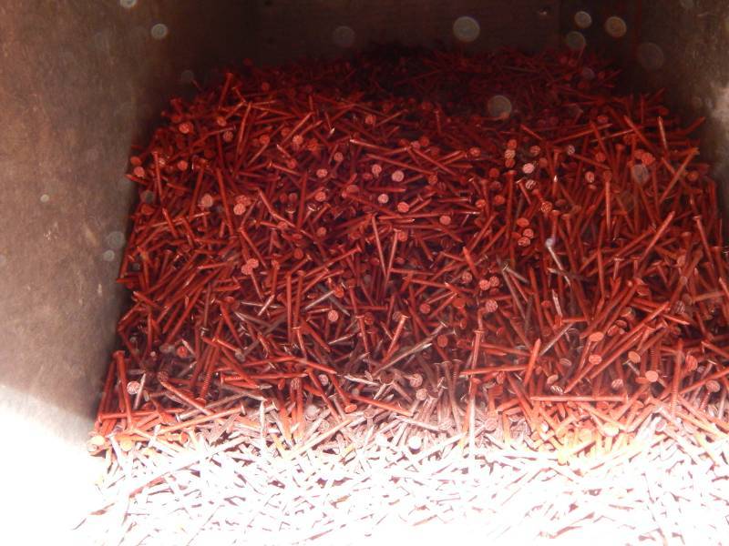 lot 135 image: 4d cement coated sinker nails