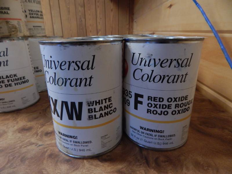 lot 175 image: 1 Lot of solid color paints