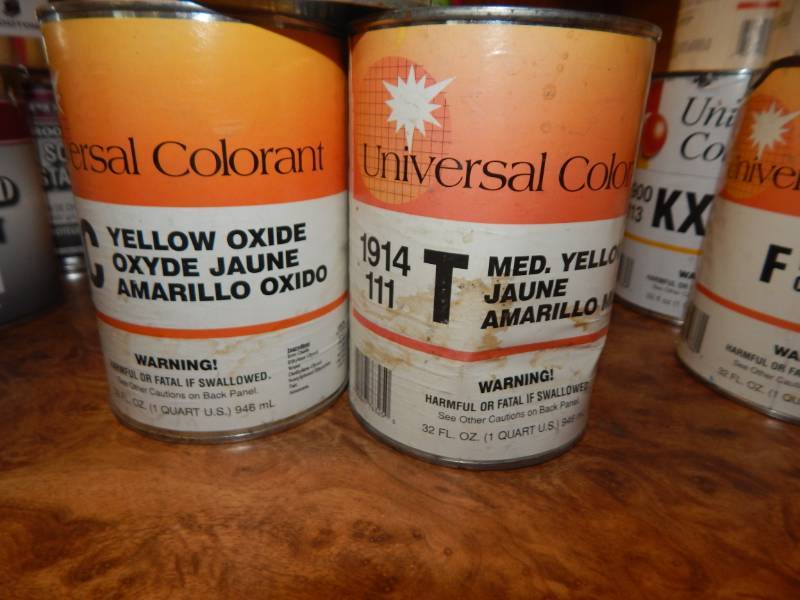 lot 178 image: 1 Lot of solid color paints