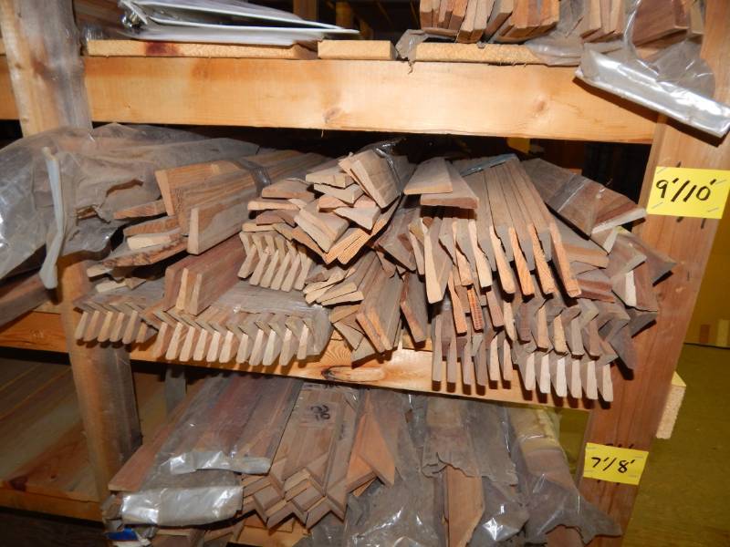 lot 282 image: Lot of Oak Casing