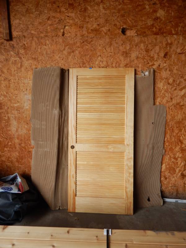 lot 294 image: 30 Full Louvered Pine slab