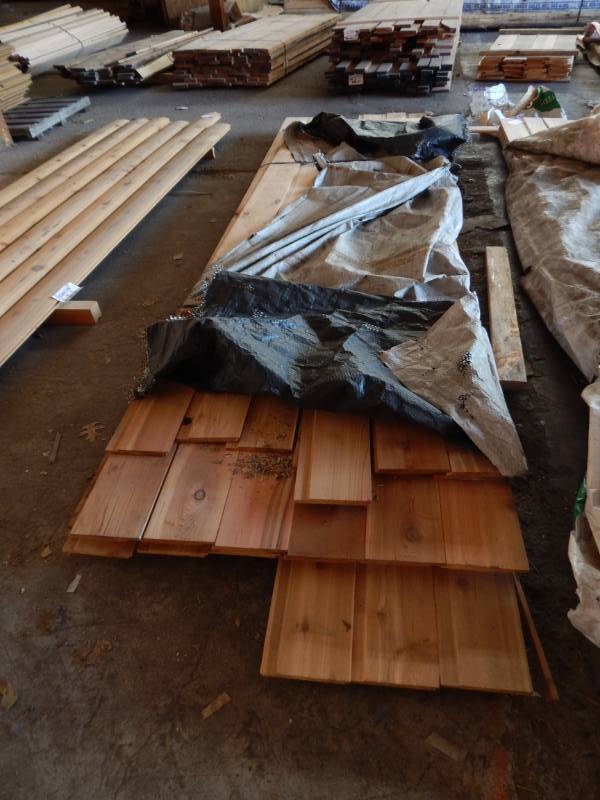 lot 302 image: 1 x 8 Cedar Lap Dropsiding