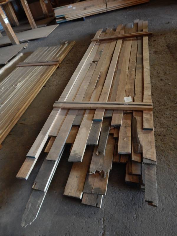lot 310 image: Soft maple boards