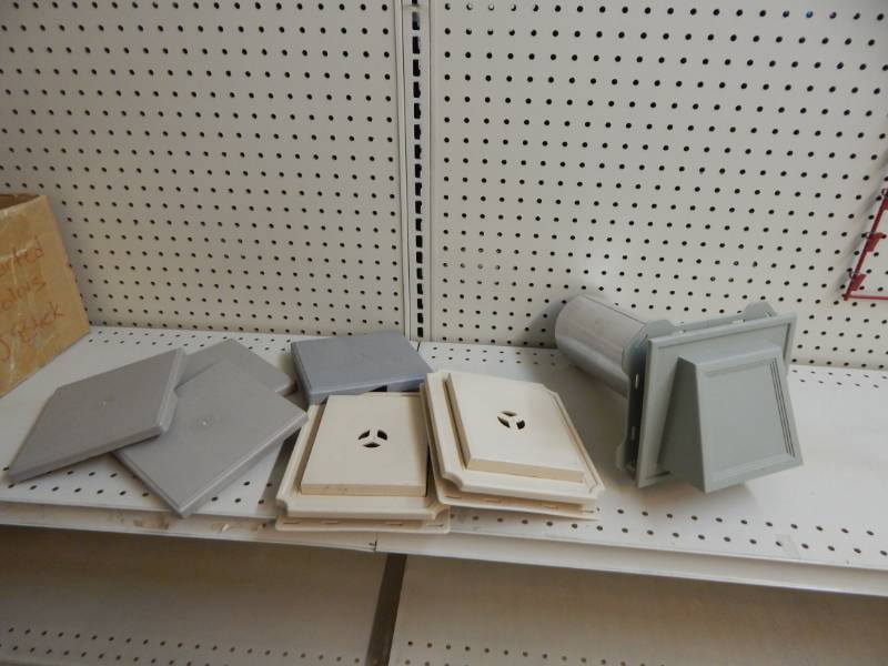 lot 379 image: Lot of J Blocks and Intake Vent