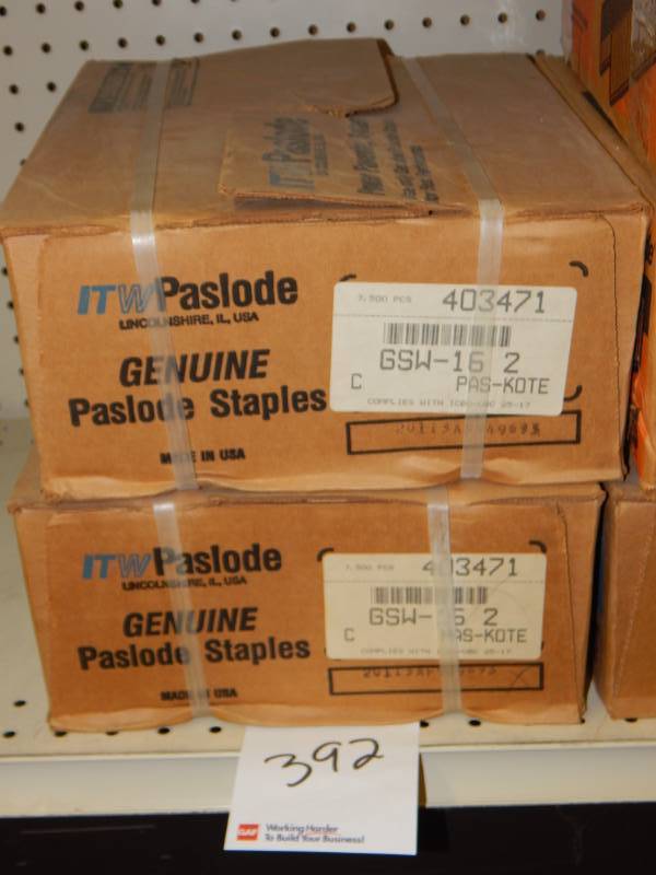 lot 392 image: Paslode 16 gauge wide crown staples