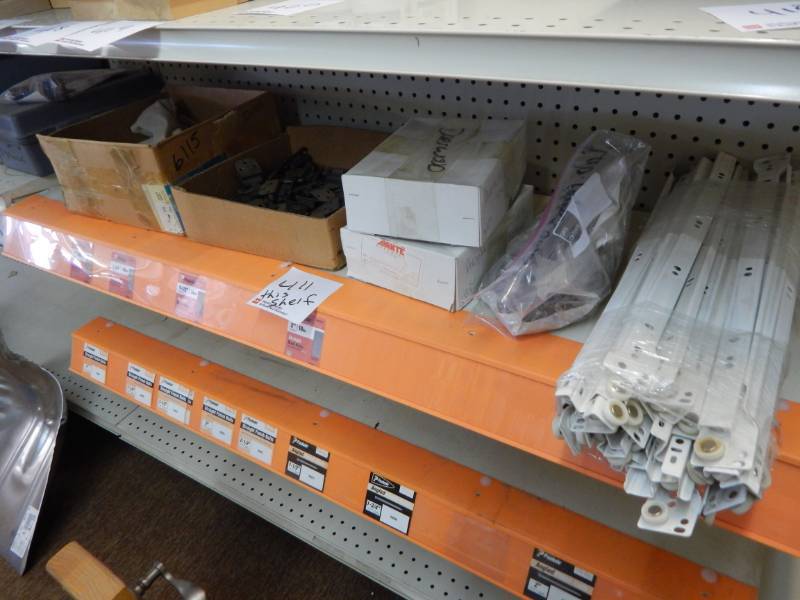 lot 411 image: One Lot of Cabinet Hardware