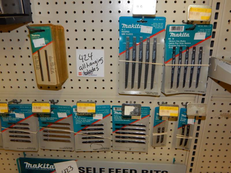 lot 424 image: Lot of Makita Recipro Saw Blades, Jig Saw Blades and Planer Blades
