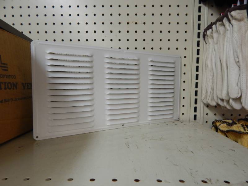 lot 430 image: 8x16 White vents