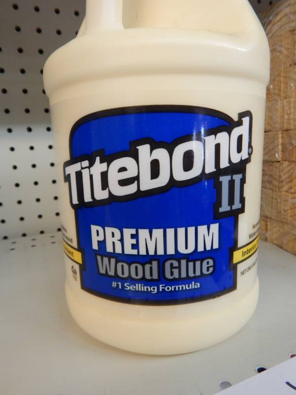 lot 444 image: 1 gallon Titebond II Wood Glue