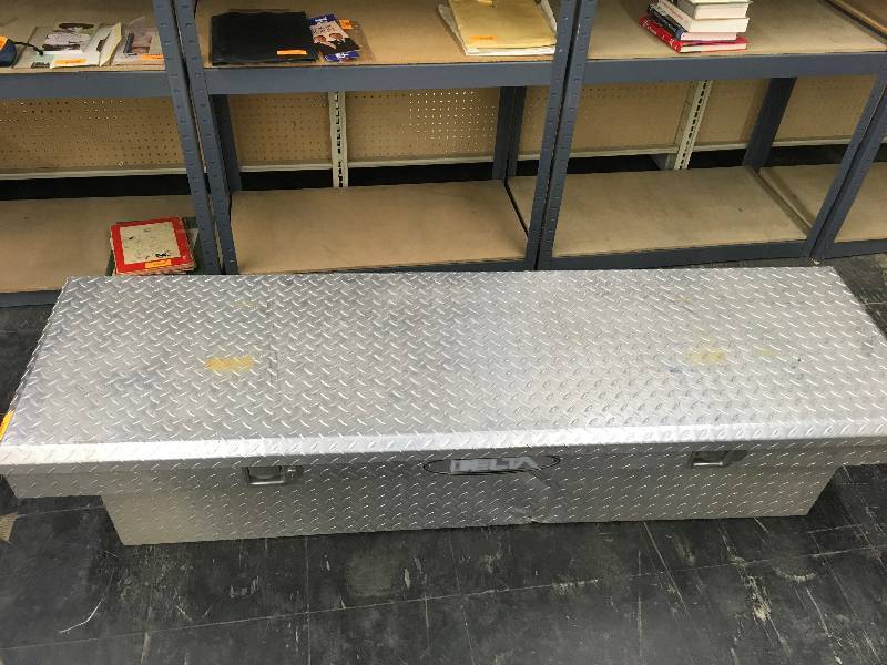 lot 105 image: Truck Tool Box